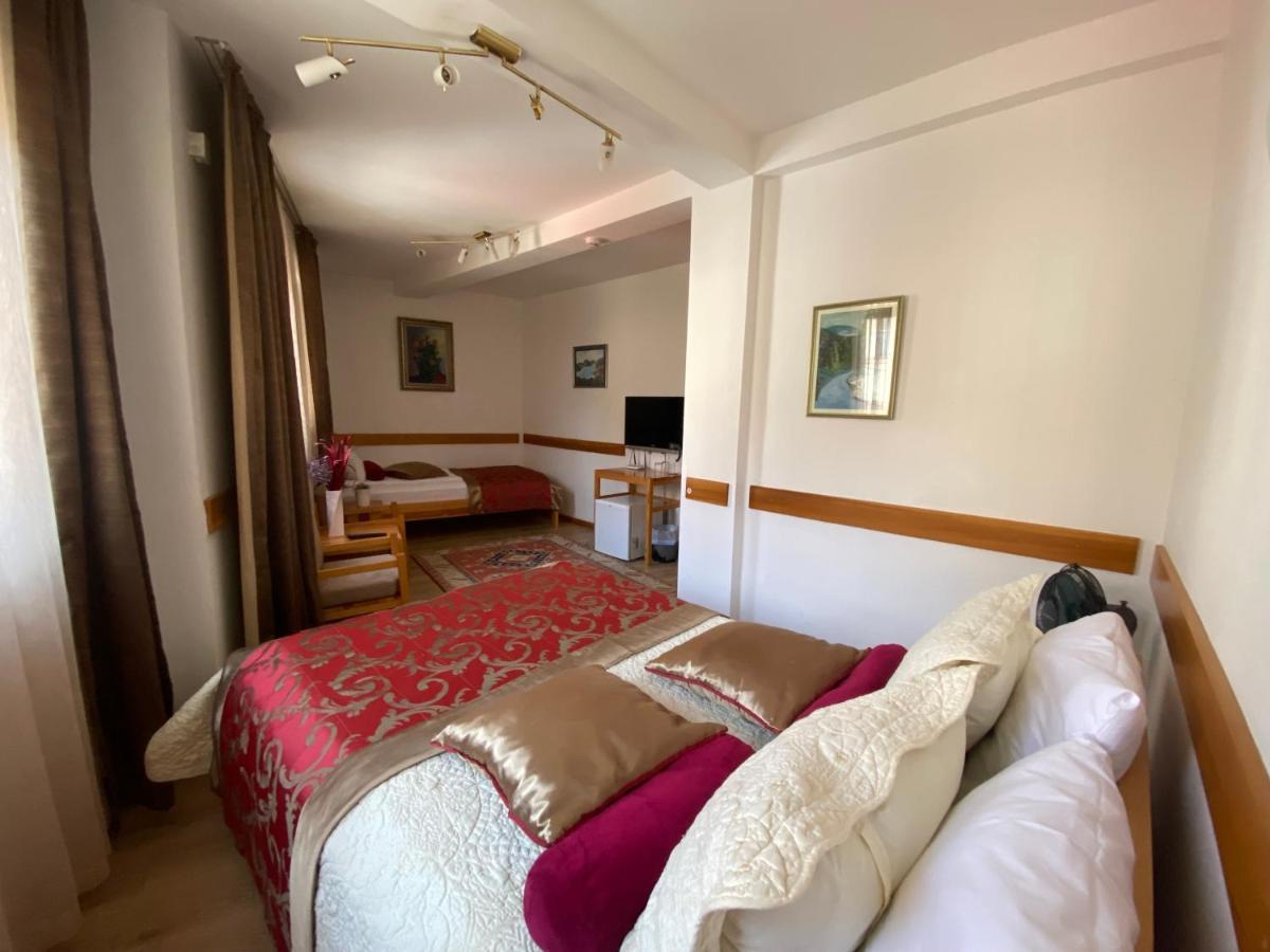 Hotel Berr Сараево Екстериор снимка