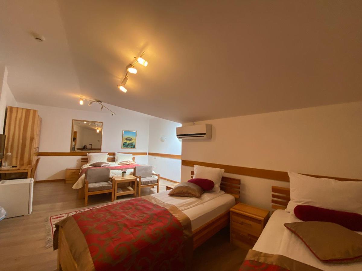 Hotel Berr Сараево Екстериор снимка